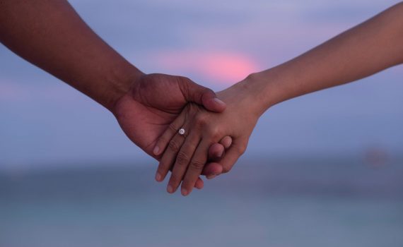 sea man beach couple